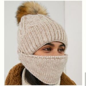 🌺 Hp🌺Anthropologie Pom beanie with face mask set 🌺